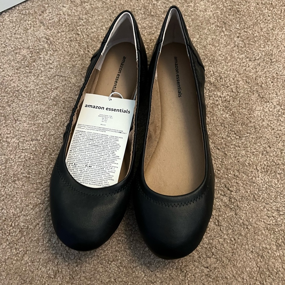 Women’s flats